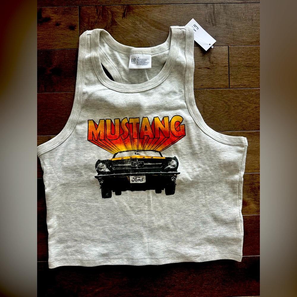 NWT GAP Gray FORD MUSTANG Crop Top Classic Crew Neck -Size large